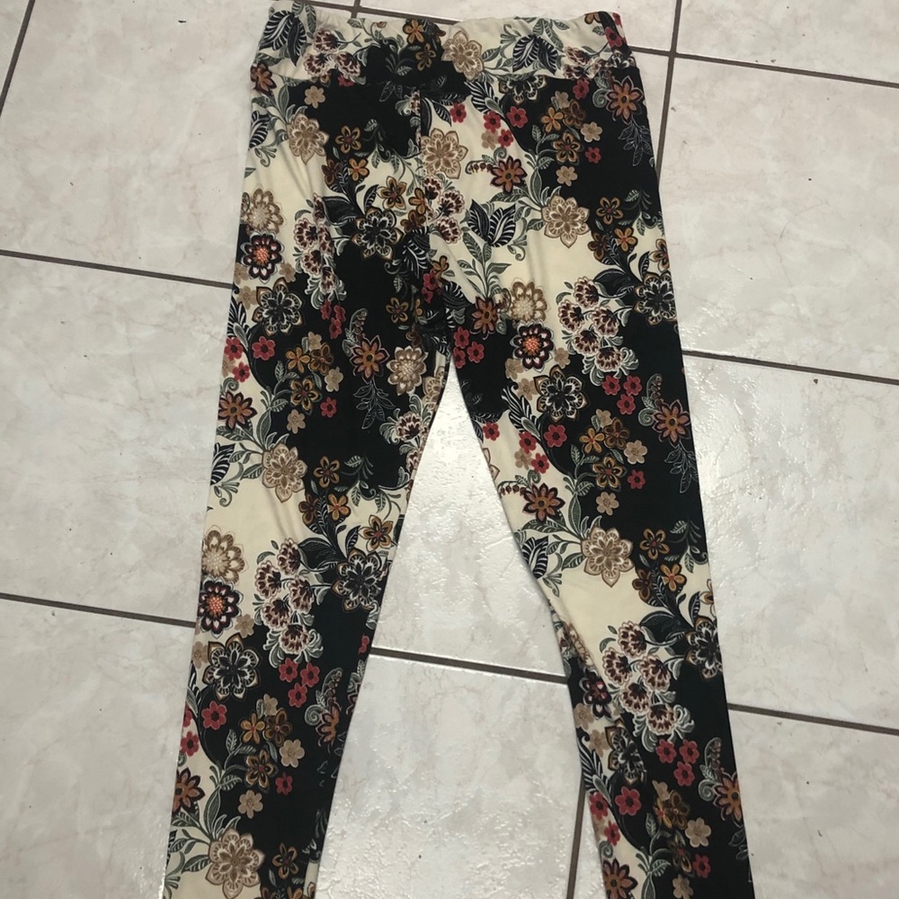 Abby and Anna leggings